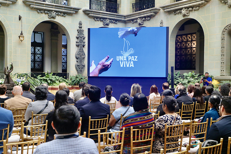 Lanzamiento UNA PAZ VIVA